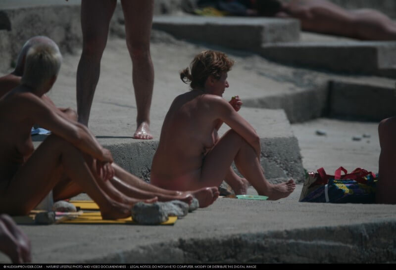 Nudist Rocky Family Angle gallery - Stereotypical perceptions of nudists