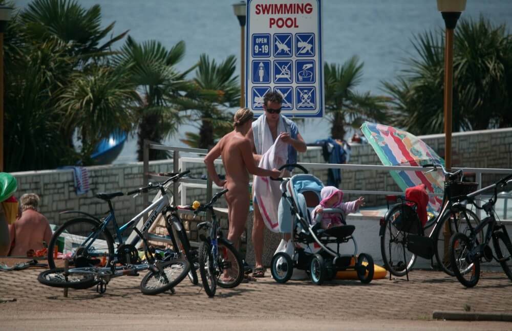 Poolside Camp Gathering pics - Being oneself and accepting ones body as core principles of naturism and nudism