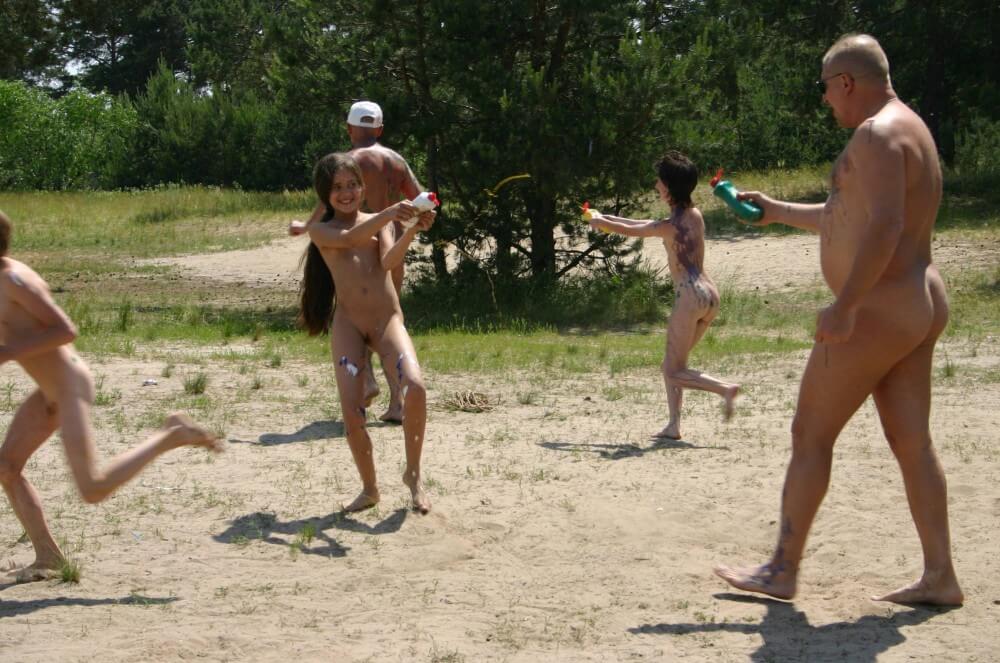 Kiev Group Painting Wild pics - People seek self-development and peace of mind through nudism