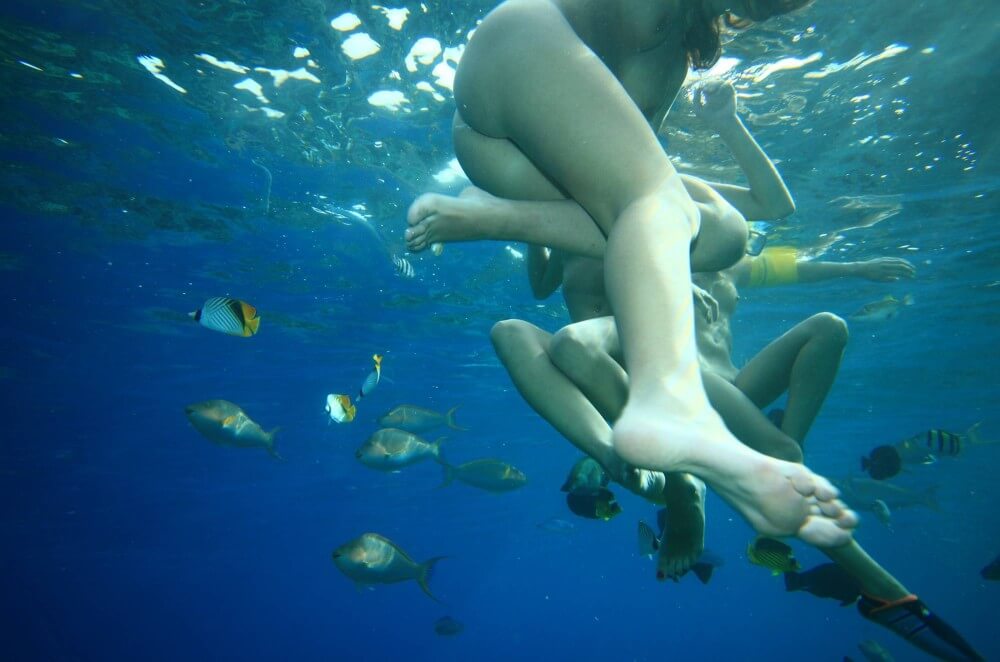 Egyptian Snorkelers Part - A spontaneous movement toward nudity