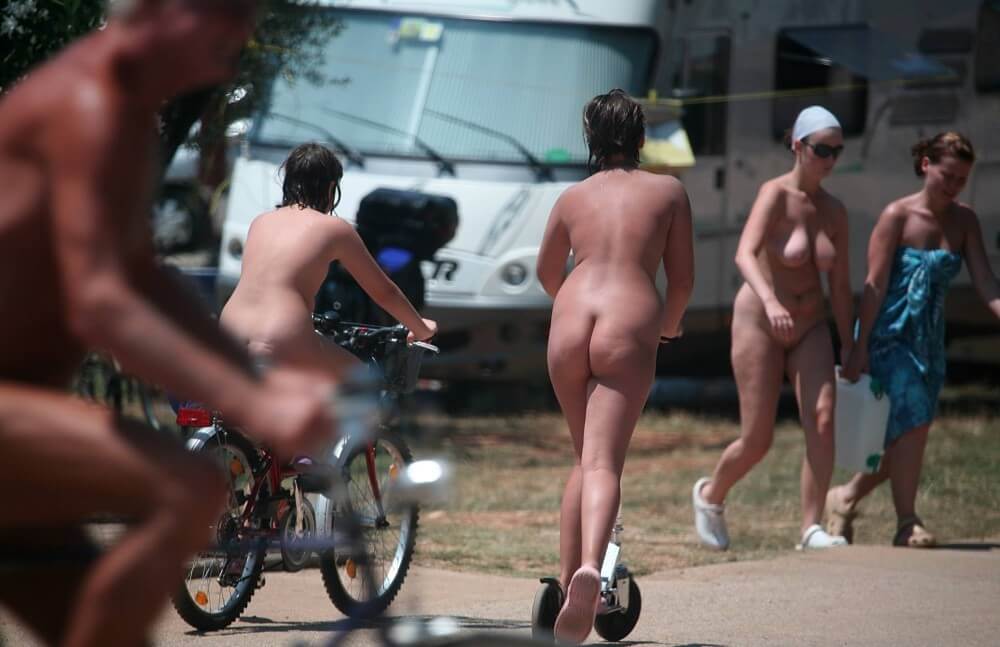 Park Misc Walks pics - Nudism is based on naturalness and openness