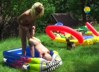 Naturist Freedom: Not only Skipping Ropes - Nudism promotes inner happiness