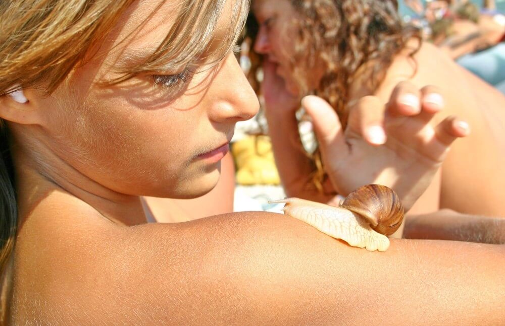 Ulitka Play On the Beach pics - Many see bodily freedom as an important value