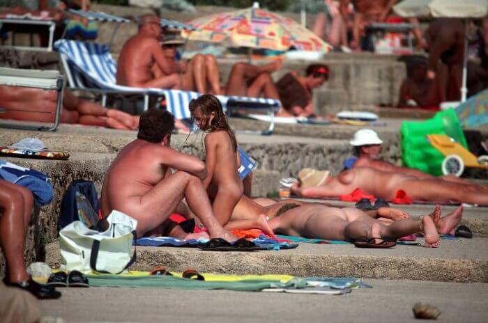 Passing Through Shores photo - Nudism helps overcome prejudices and fears