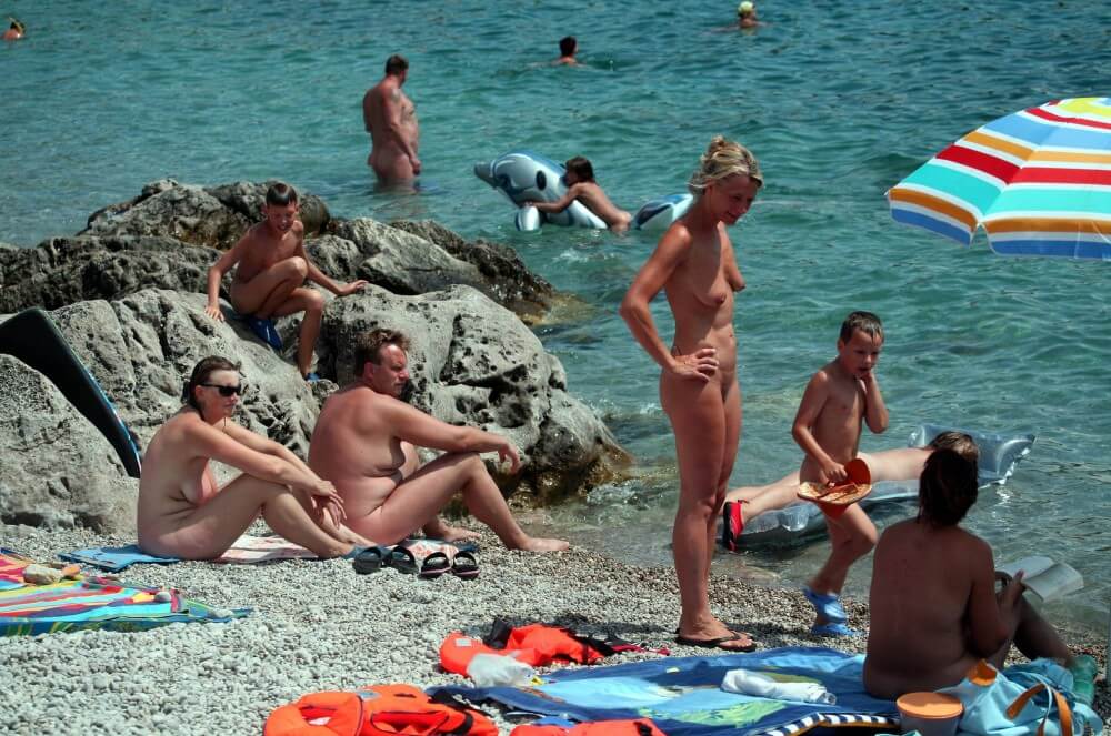 Rock Side Family Camping pics - Nudism and naturism help us break free from imposed stereotypes