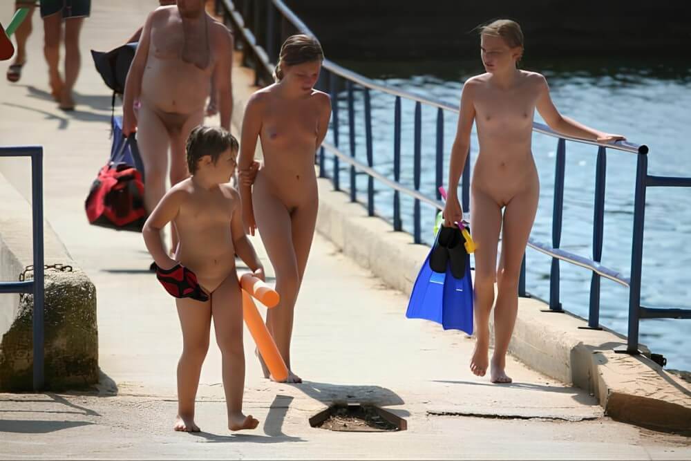 Naturism photo gallery # 11 - Naturism teaches respect and love for the natural world