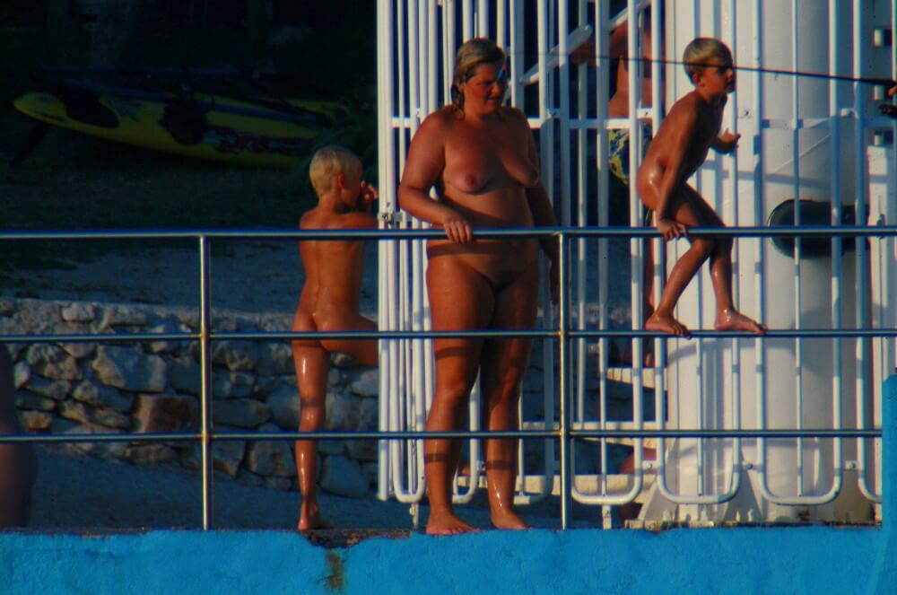 Uka FKK Water Play - European Delegation of Body Freedom Advocates
