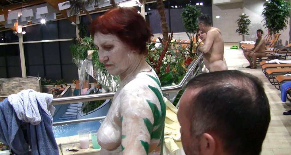 Escaping the Hot Sun 1 Full HD video - Naturists live freely and naturally