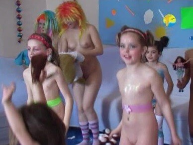 Naturism Freedom: Disco - Values trust and friendliness among naked people