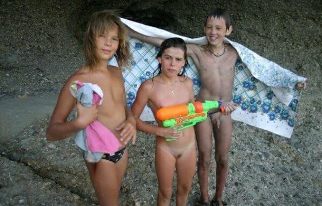 Naturism photo gallery # 33 - Stereotypical perceptions of nudists