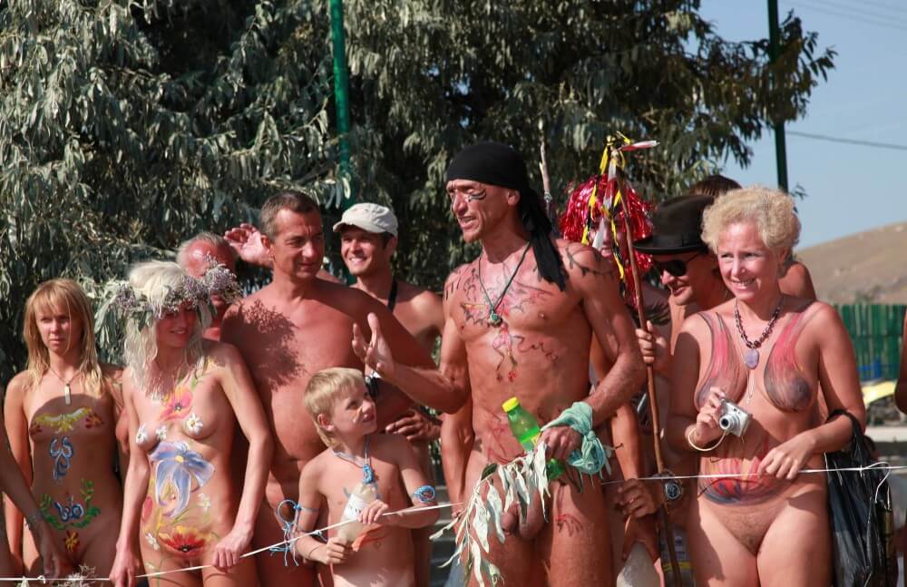 Naturist Day From Behind pics - Nudity is a natural aspect of human existence