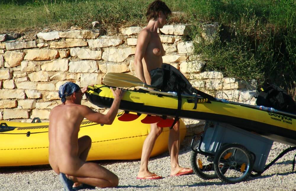 Rafting Team Excursions pics - They value respect for nature and the fully naked body