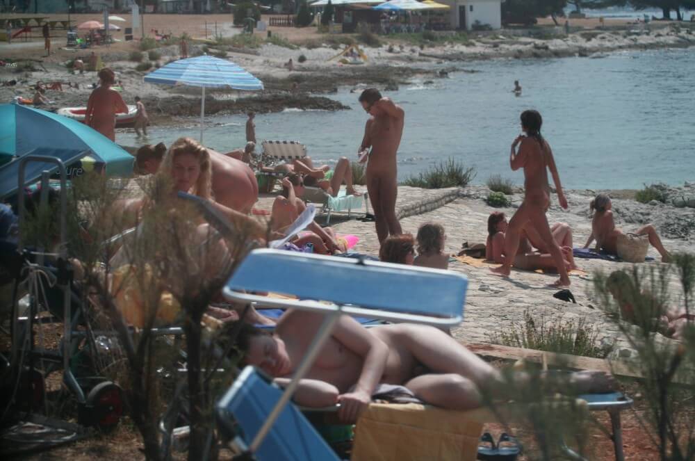 Nuda Beach Wide Outlook pics - A nudist values the connection with nature and the human body