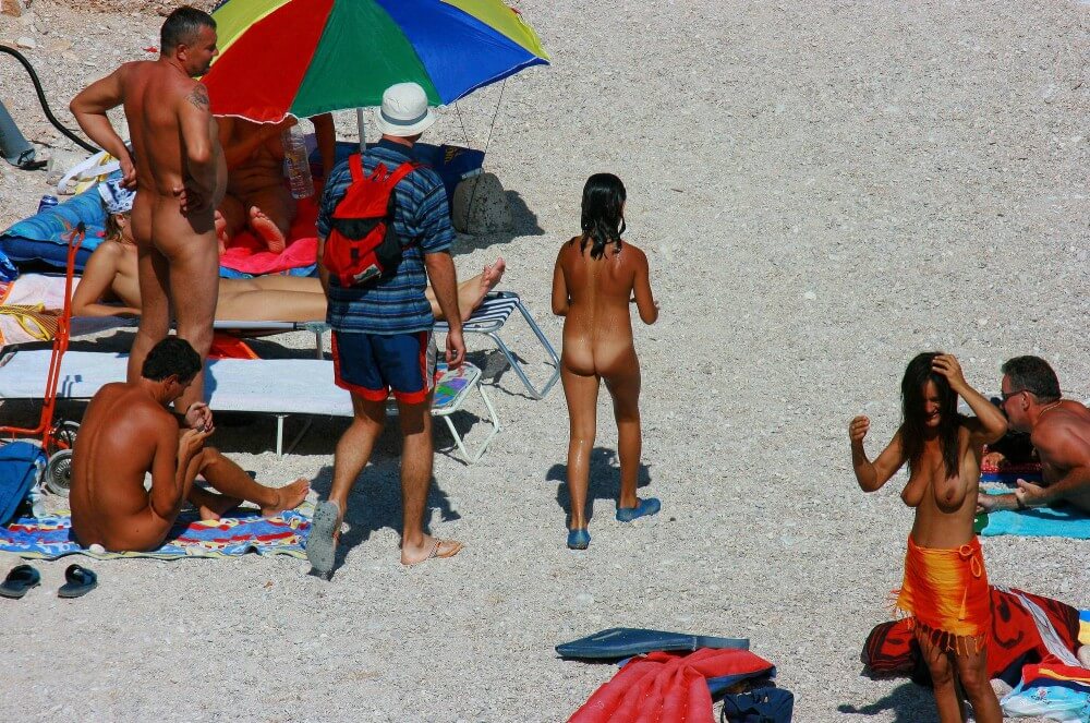 Uka FKK Beach Parenting Nudist beach pics - Nudism is a lifestyle in harmony with nature