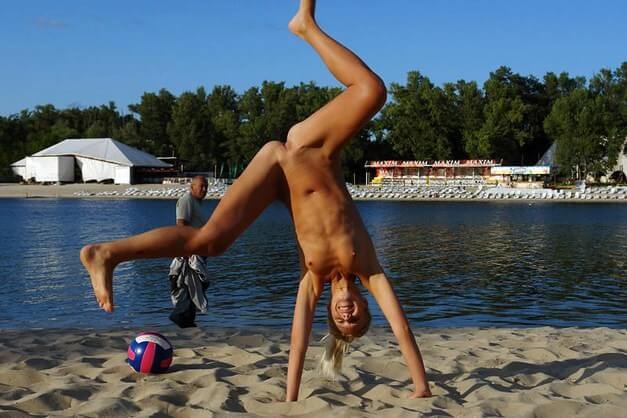 Enature presents - The practices of naturism teach us to appreciate life and harmony with the world around us