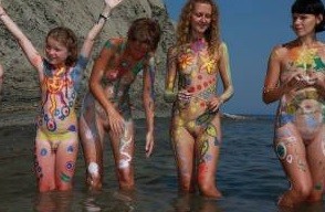 A Mediterranean Crag photos - Nudism and Respect for Nature and the Environment