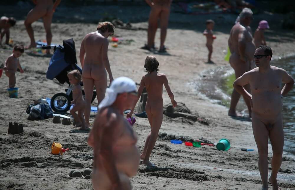 Jr Coastal Beach Paradise pics - For those who want to officially become nudists