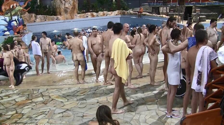 Aquatic park reunion video - Family naturism in European countries