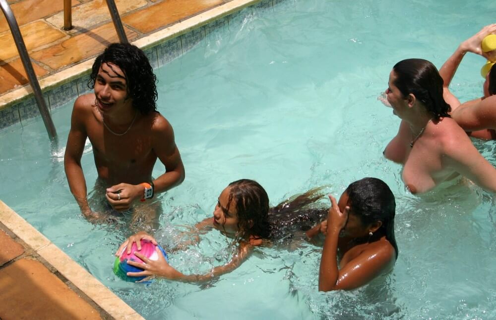 Brazilian Near Pool Profile pics - Home naturism in all its glory