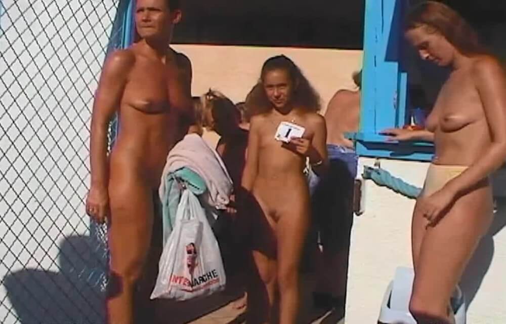 Miss Teen JR. Pageants # 2 video Sunat Natplus HD - Living in harmony with nature is a defining characteristic of the naturist and nudist community