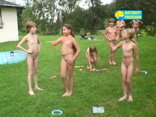 Naturist Freedom: Green Mountain - Naturism and nudism as a path to inner freedom, harmony, and acceptance