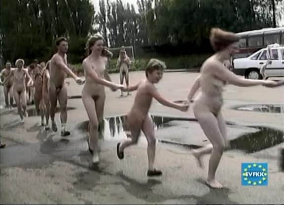 Helios Natura: Tutti-Frutti Nudie - Eurovid FKK - Naturism teaches respect for nature